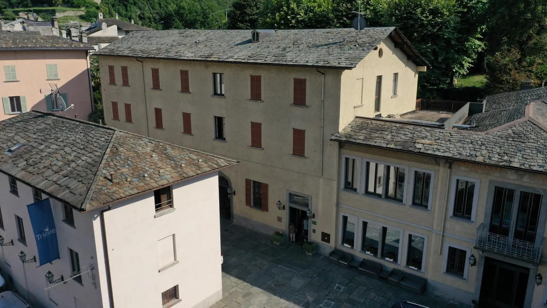 Hotel Trieste Morbegno 3*,  Włochy
